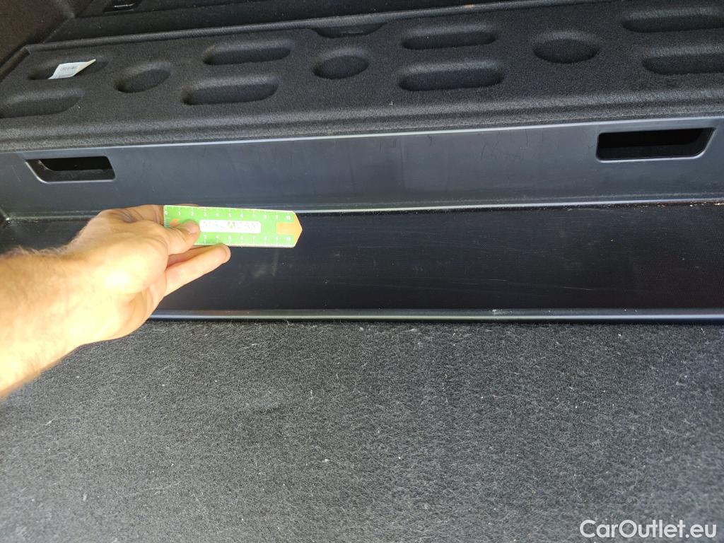  KIA  Cee'd KIA Ceed Tourer / 2018 / 5P / familiar Tourer 1.0 T-GDi 88kW (120CV) Concept #5