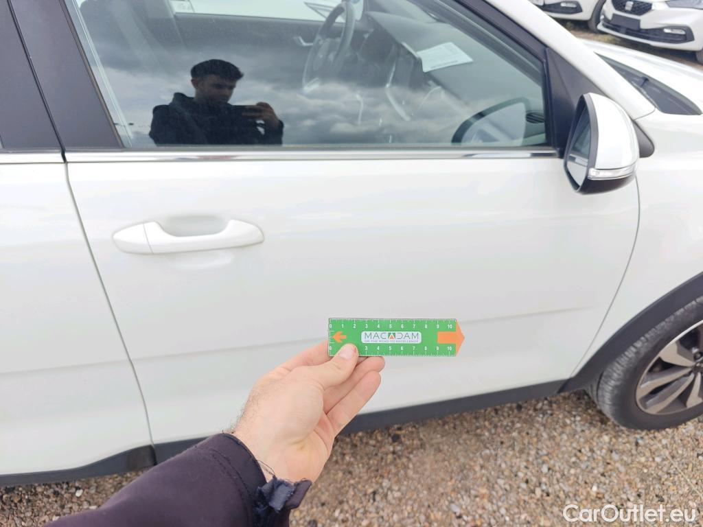  KIA  STONIC KIA  / 2017 / 5P / todoterreno 1.0 T-GDi 74kW (100CV) MHEV iMT Drive #28