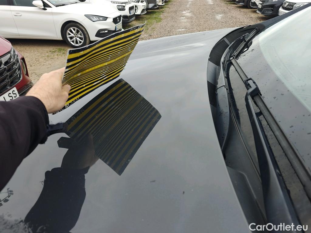  KIA  Sportage KIA  1.6MHEV Drive 100kW(136CV) 4x2(Crist Tintados) #41