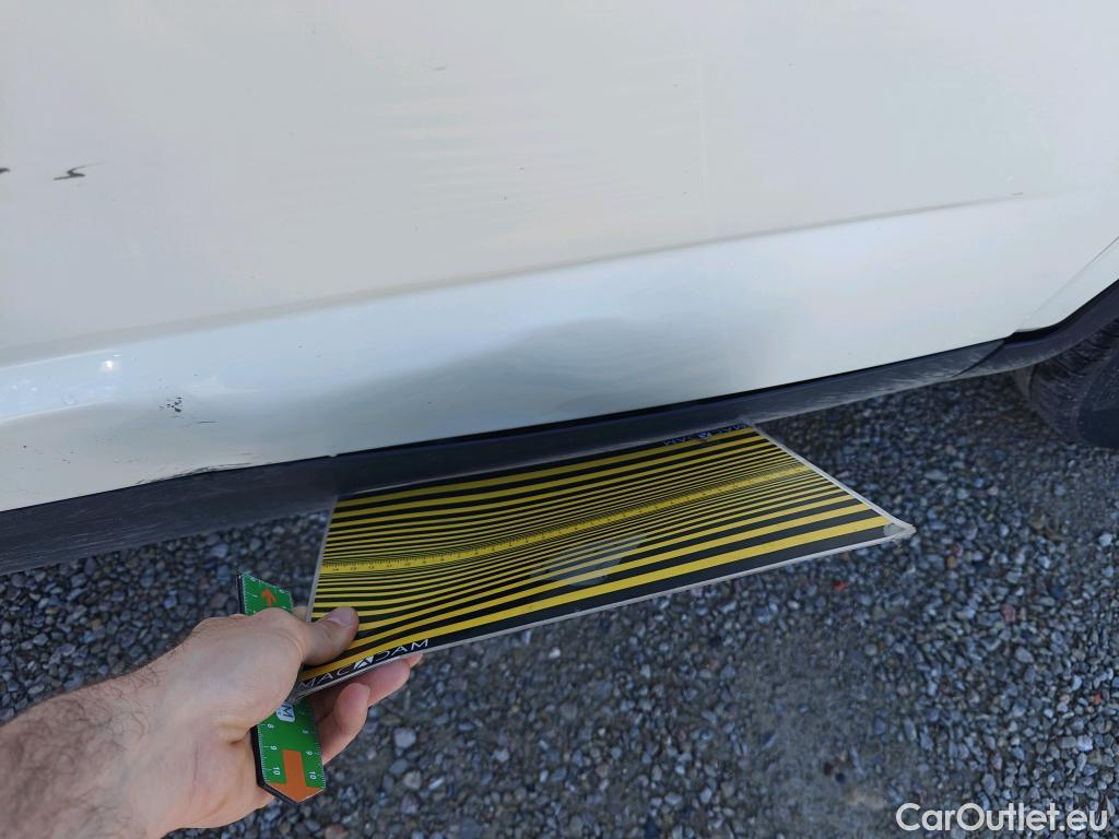  Nissan  Qashqai NISSAN  / 2021 / 5P / todoterreno DIG-T 116kW (158CV) mHEV Xtronic Acenta (AC2) #3