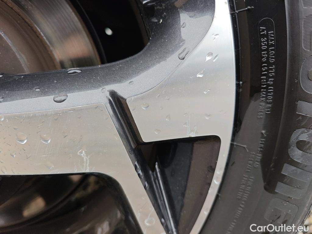  KIA  Sportage KIA  1.6MHEV Drive 100kW(136CV) 4x2(Crist Tintados) #89