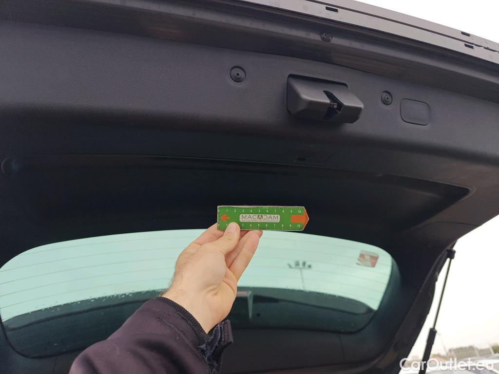  KIA  Sportage KIA  1.6MHEV Drive 100kW(136CV) 4x2(Crist Tintados) #61