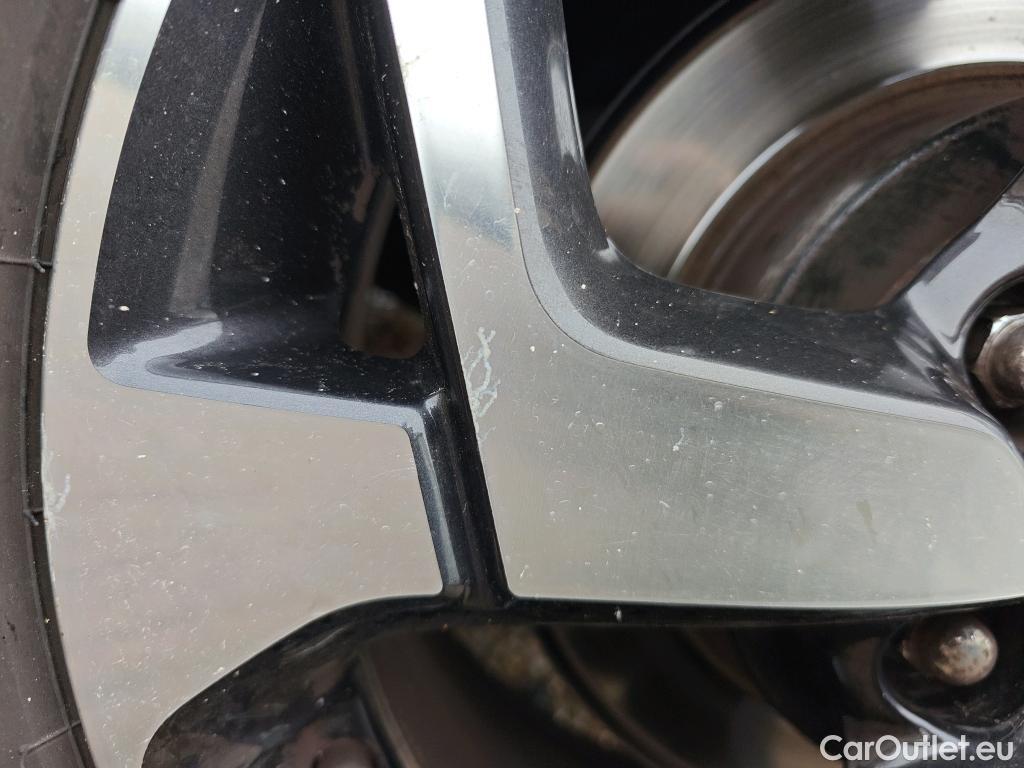  KIA  Sportage KIA  1.6MHEV Drive 100kW(136CV) 4x2(Crist Tintados) #98