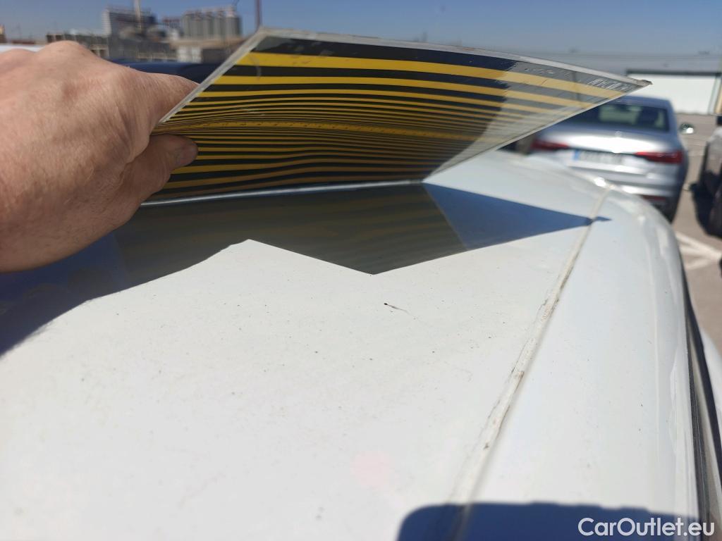  Renault  Clio RENAULT  / 2016 / 5P / berlina con portón Business TCe 66kW (90CV) GLP -18 #11