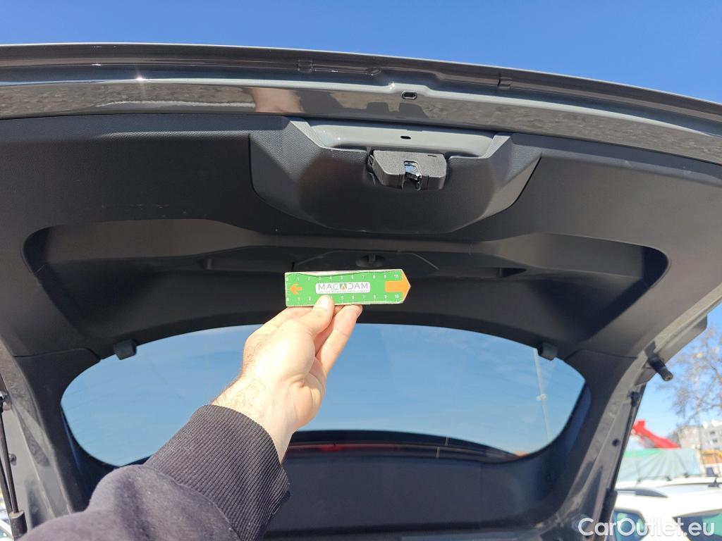  Peugeot  2008 PEUGEOT  / 2023 / 5P / todoterreno Style Gasolina 100 S&S 6 Vel. MAN(SP) #41