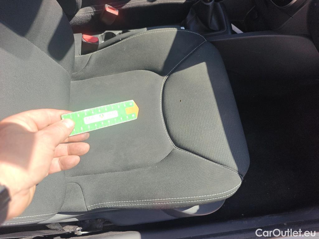  Renault  Clio RENAULT  / 2016 / 5P / berlina con portón Business TCe 66kW (90CV) GLP -18 #22