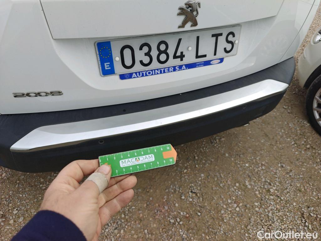  Peugeot  2008 PEUGEOT  / 2019 / 5P / todoterreno Allure BlueHDI 81kW (110CV) #11