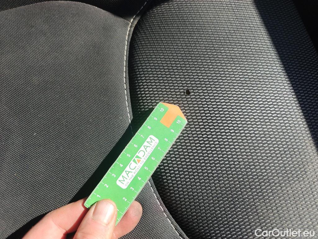  Renault  Clio RENAULT  / 2016 / 5P / berlina con portón Business TCe 66kW (90CV) GLP -18 #23