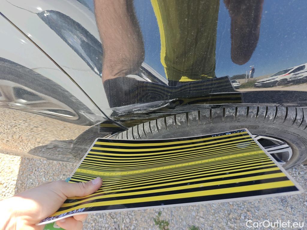  Toyota  Corolla TOYOTA  / 2019 / 4P / sedán 1.8 125H STYLE E-CVT SEDAN #2