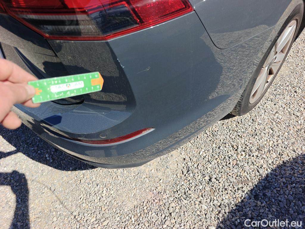  Volkswagen  Golf  VOLKSWAGEN / 2020 / 5P / familiar Life 1.0 eTSI 81kW (110CV) DSG Variant #26