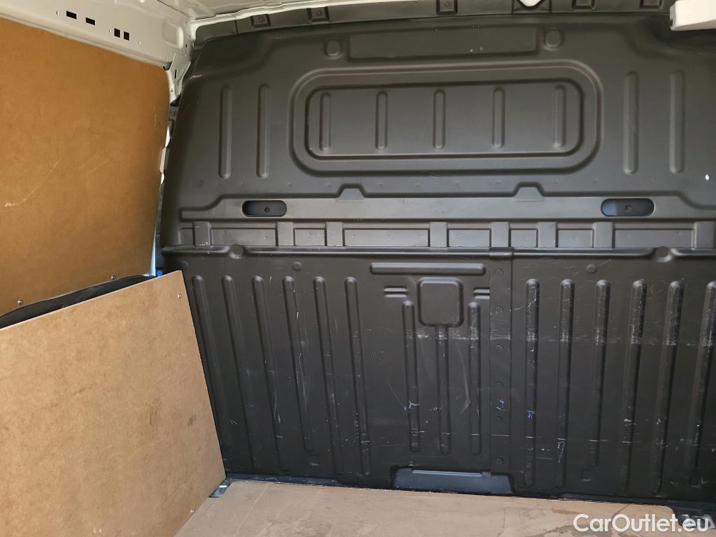  Citroen  Berlingo CITROEN  / 2018 / 3P / furgón derivado de turismo Talla M BlueHDi 100 CONTROL #3