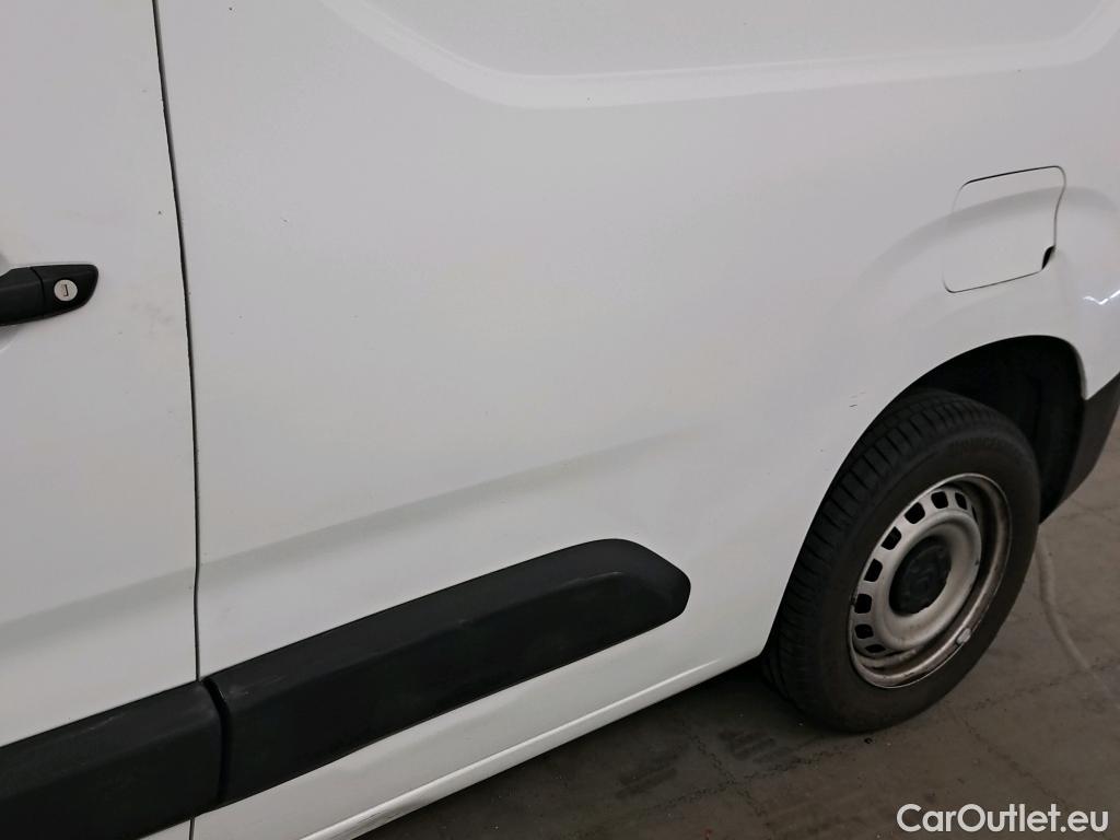  Citroen  Berlingo CITROEN  / 2018 / 3P / furgón derivado de turismo Talla M BlueHDi 100 CONTROL (AC2) #21