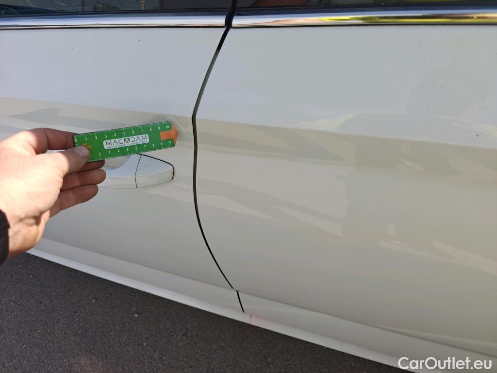  Skoda  KAMIQ SKODA  1.0 TSI 81kW (110CV) DSG Ambition #8