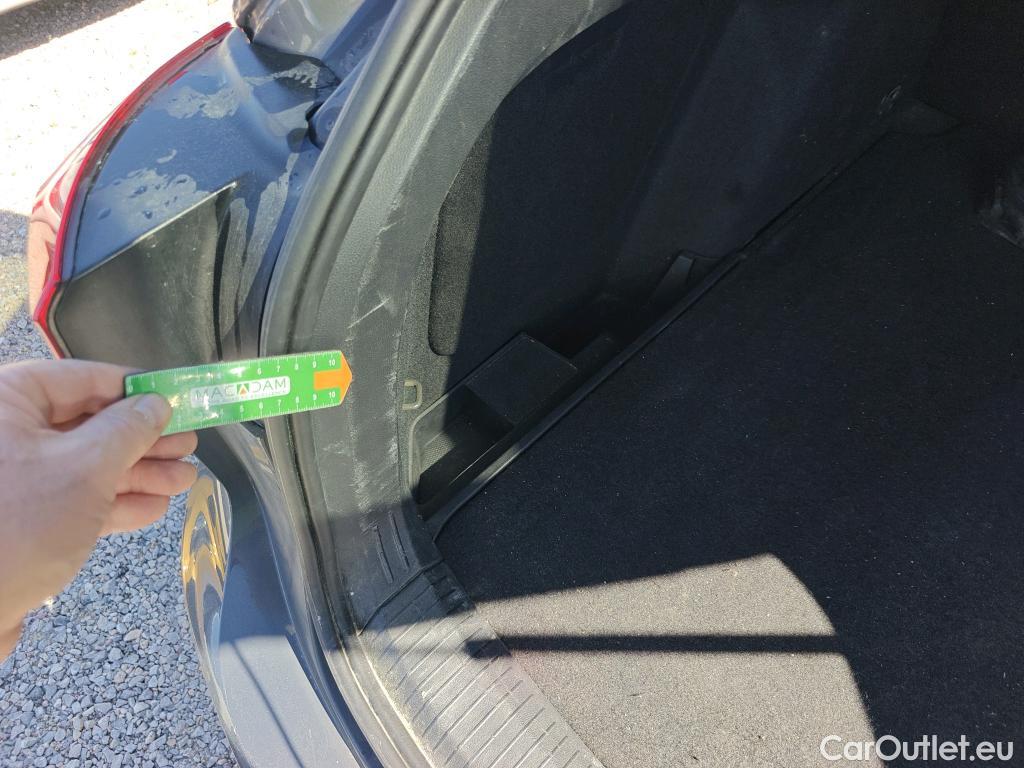  Volkswagen  Golf  VOLKSWAGEN / 2020 / 5P / familiar Life 1.0 eTSI 81kW (110CV) DSG Variant #4