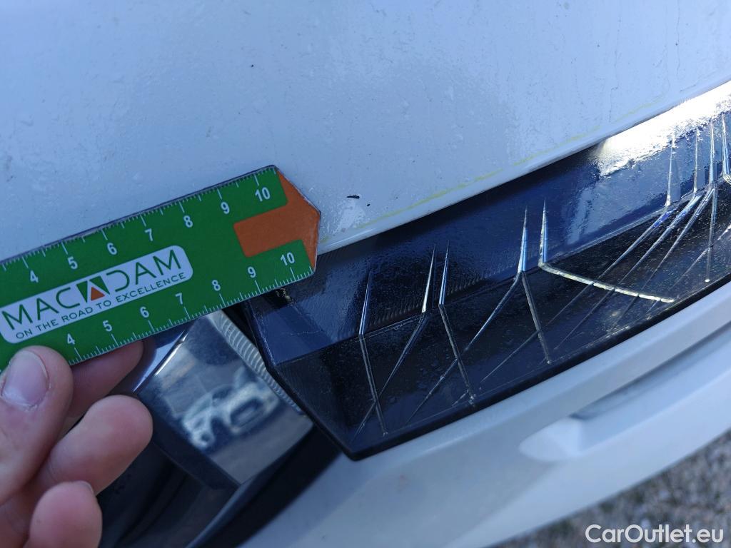  Skoda  KAMIQ SKODA  1.0 TSI 81kW (110CV) DSG Ambition #32