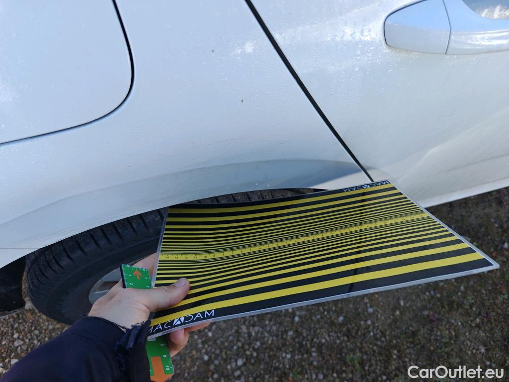  Skoda  KAMIQ SKODA  1.0 TSI 81kW (110CV) DSG Ambition #3