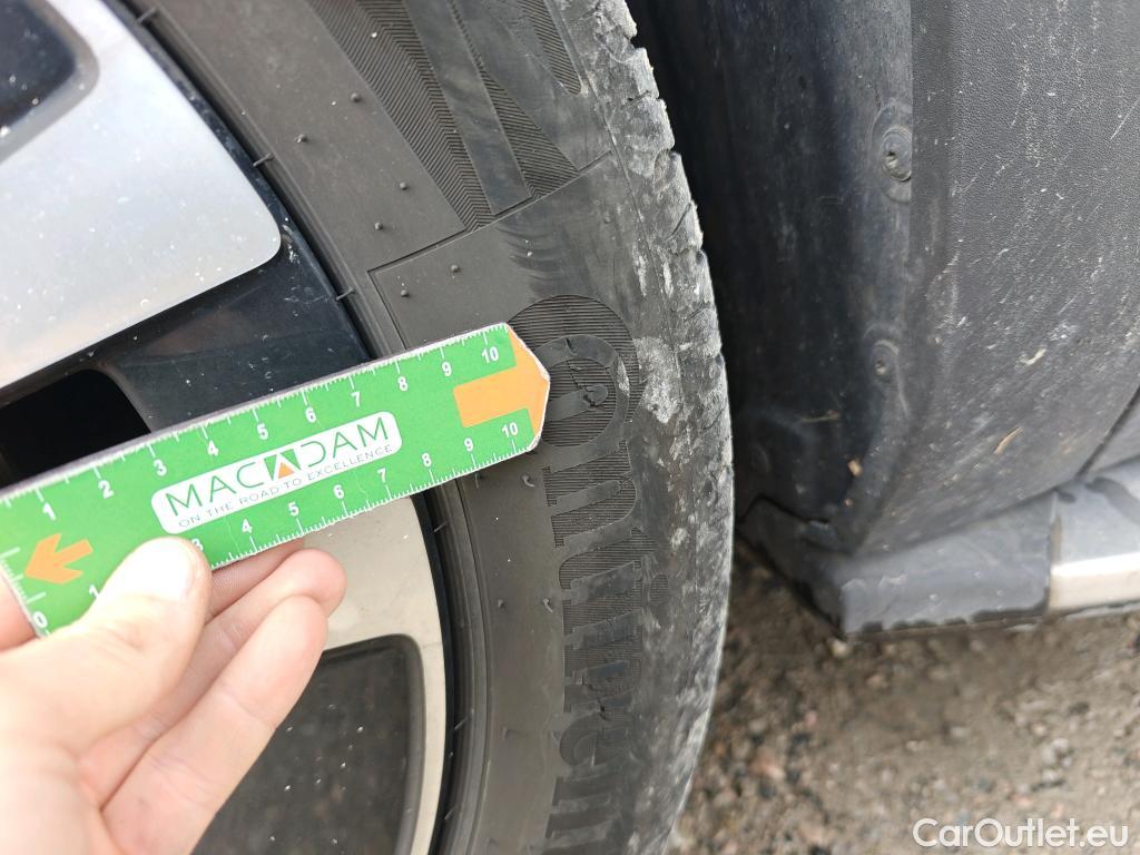  Volvo  XC 40 VOLVO XC40 / 2017 / 5P / todoterreno 1.5 T3 Momentum Pro #11