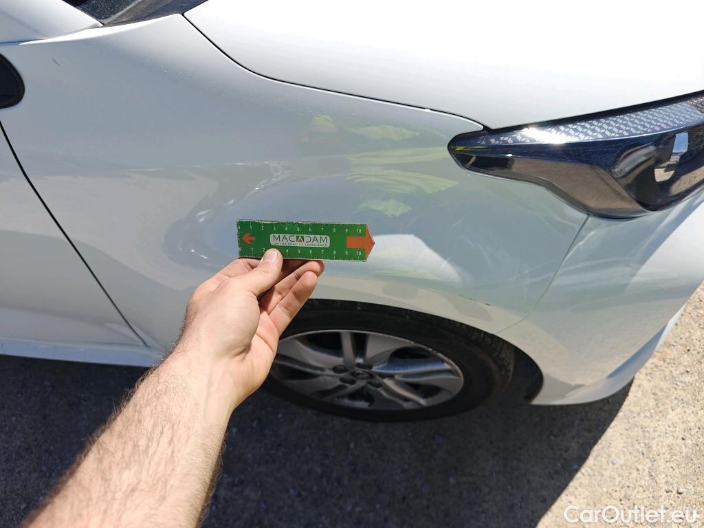  Toyota  Yaris TOYOTA  / 2020 / 5P / berlina con portón 1.5 120H Business Plus #13