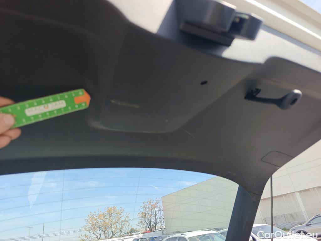  Skoda  KAMIQ SKODA  1.0 TSI 81kW (110CV) DSG Ambition #17