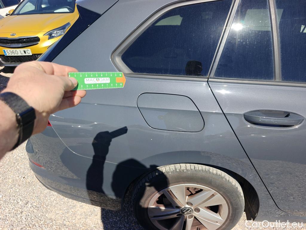  Volkswagen  Golf  VOLKSWAGEN / 2020 / 5P / familiar Life 1.0 eTSI 81kW (110CV) DSG Variant #7