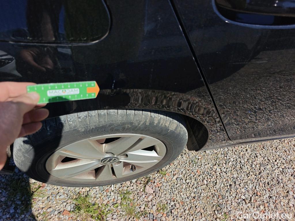  Volkswagen  Golf  VOLKSWAGEN / 2020 / 5P / berlina con portón Life 1.0 eTSI 81kW (110CV) DSG #4