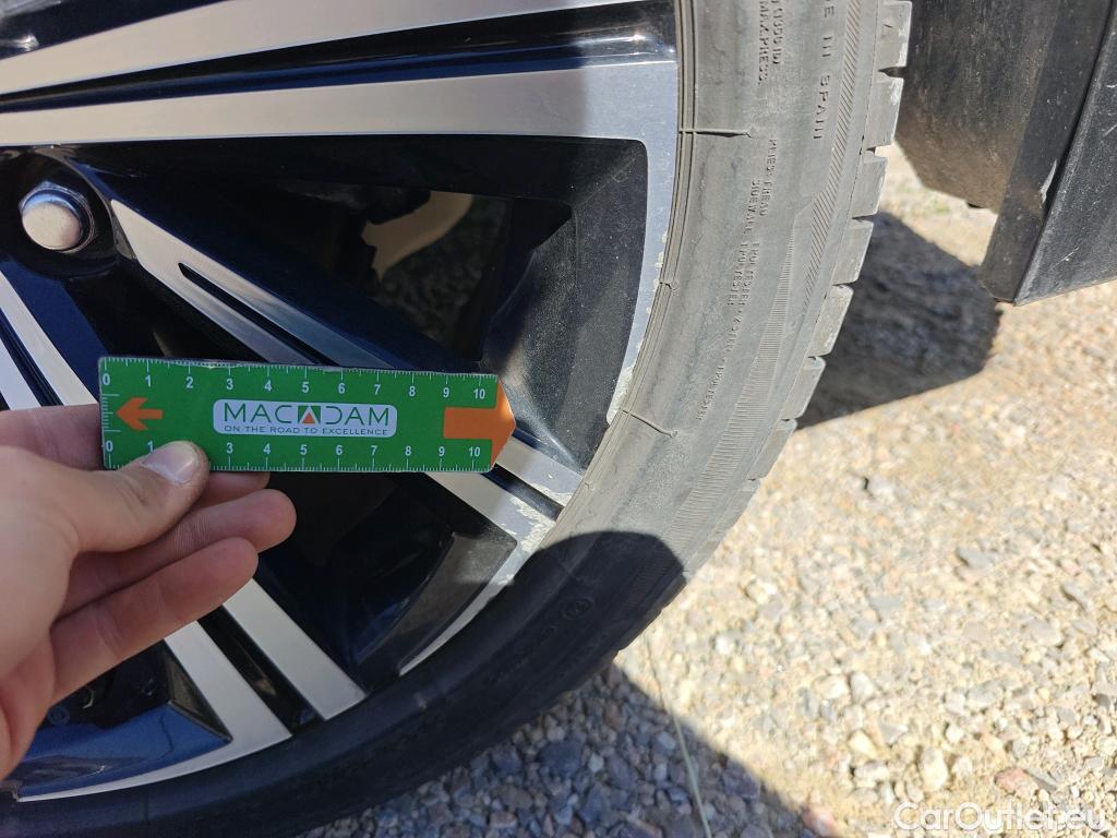  Toyota  Corolla TOYOTA  / 2019 / 4P / sedán 1.8 125H STYLE E-CVT SEDAN #5