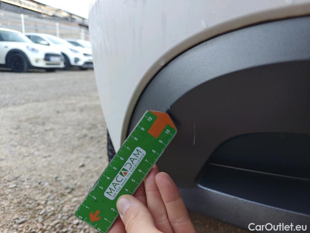  Skoda  KAMIQ SKODA  1.0 TSI 81kW (110CV) DSG Ambition #48