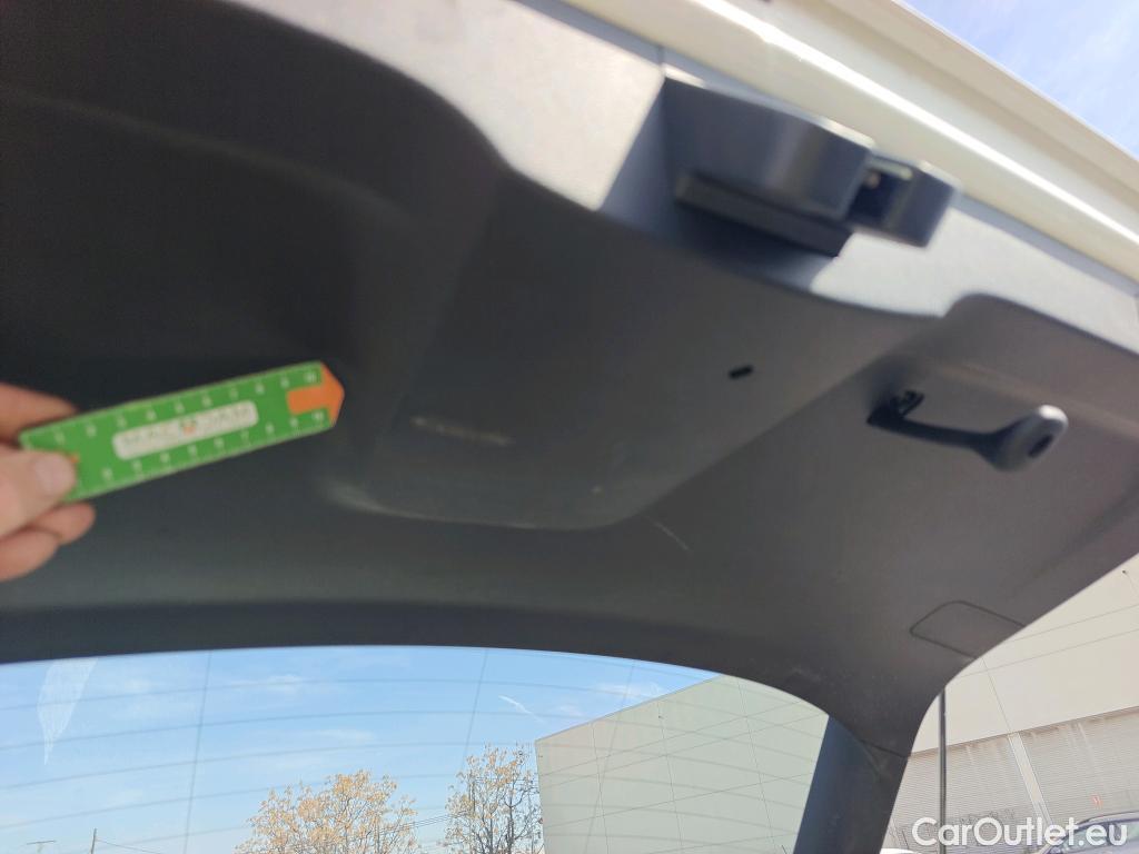  Skoda  KAMIQ SKODA  1.0 TSI 81kW (110CV) DSG Ambition #16