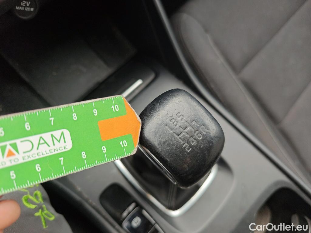  Volvo  XC 40 VOLVO XC40 / 2017 / 5P / todoterreno 1.5 T3 Momentum Pro #29