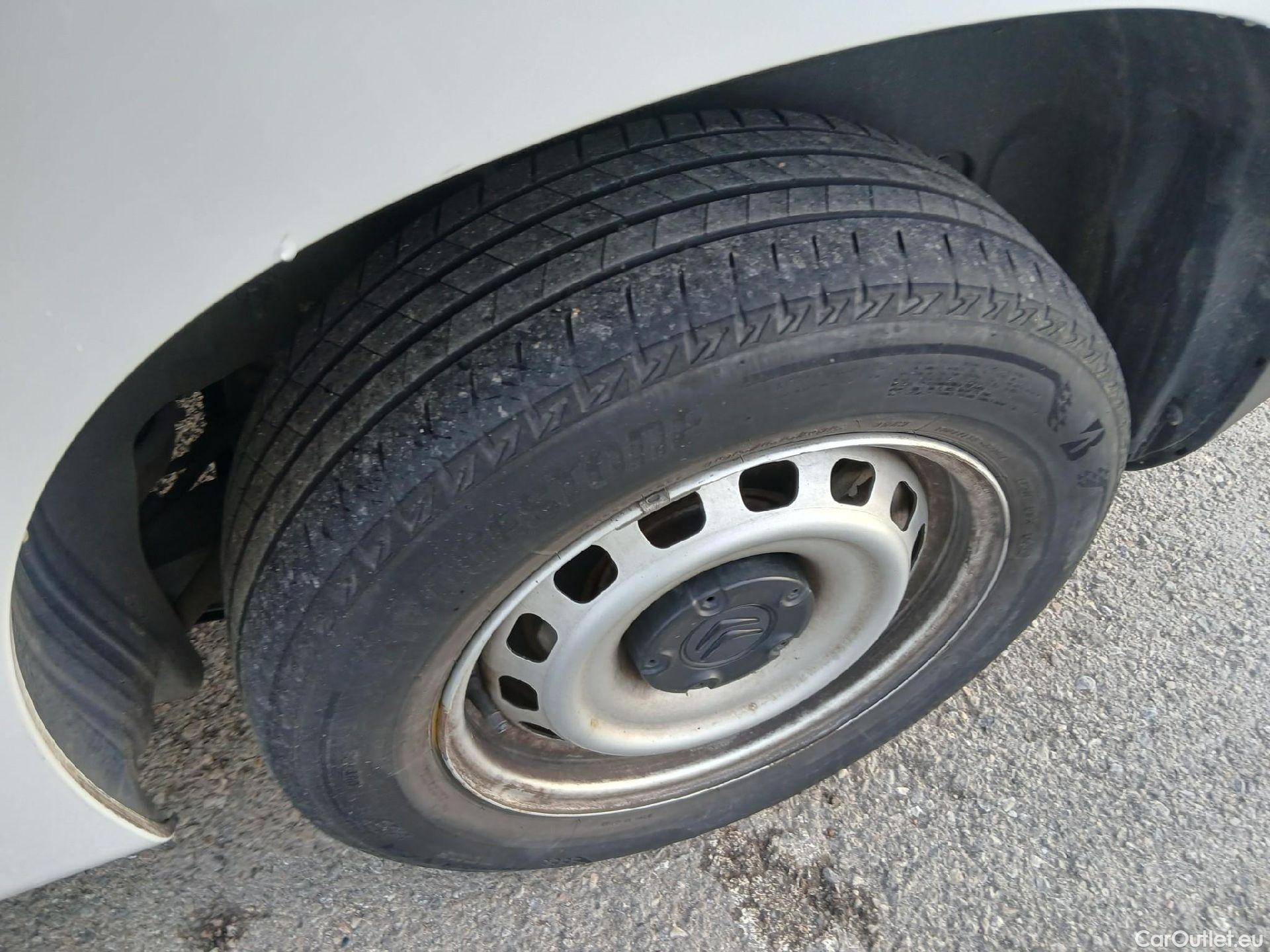  Citroen  Berlingo CITROEN  / 2018 / 3P / furgón derivado de turismo Talla M BlueHDi 73kW CONTROL (AC) #18