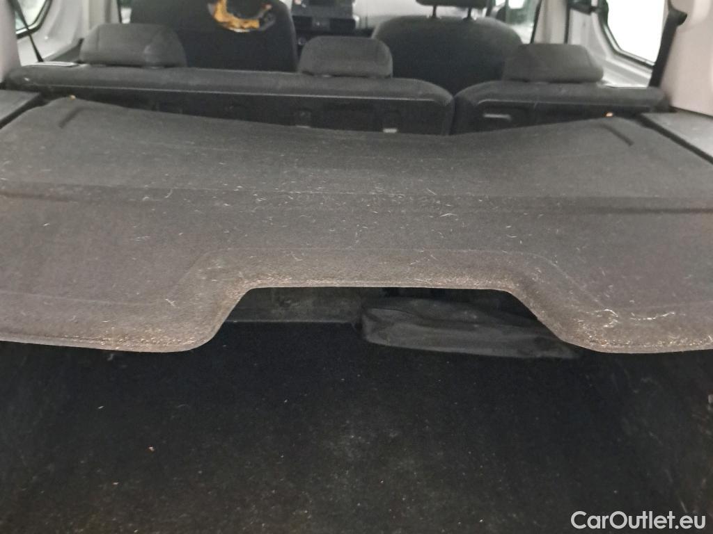  Citroen  Berlingo CITROEN  / 2018 / 4P / combi Talla M BlueHDi 100 LIVE (AC) #4