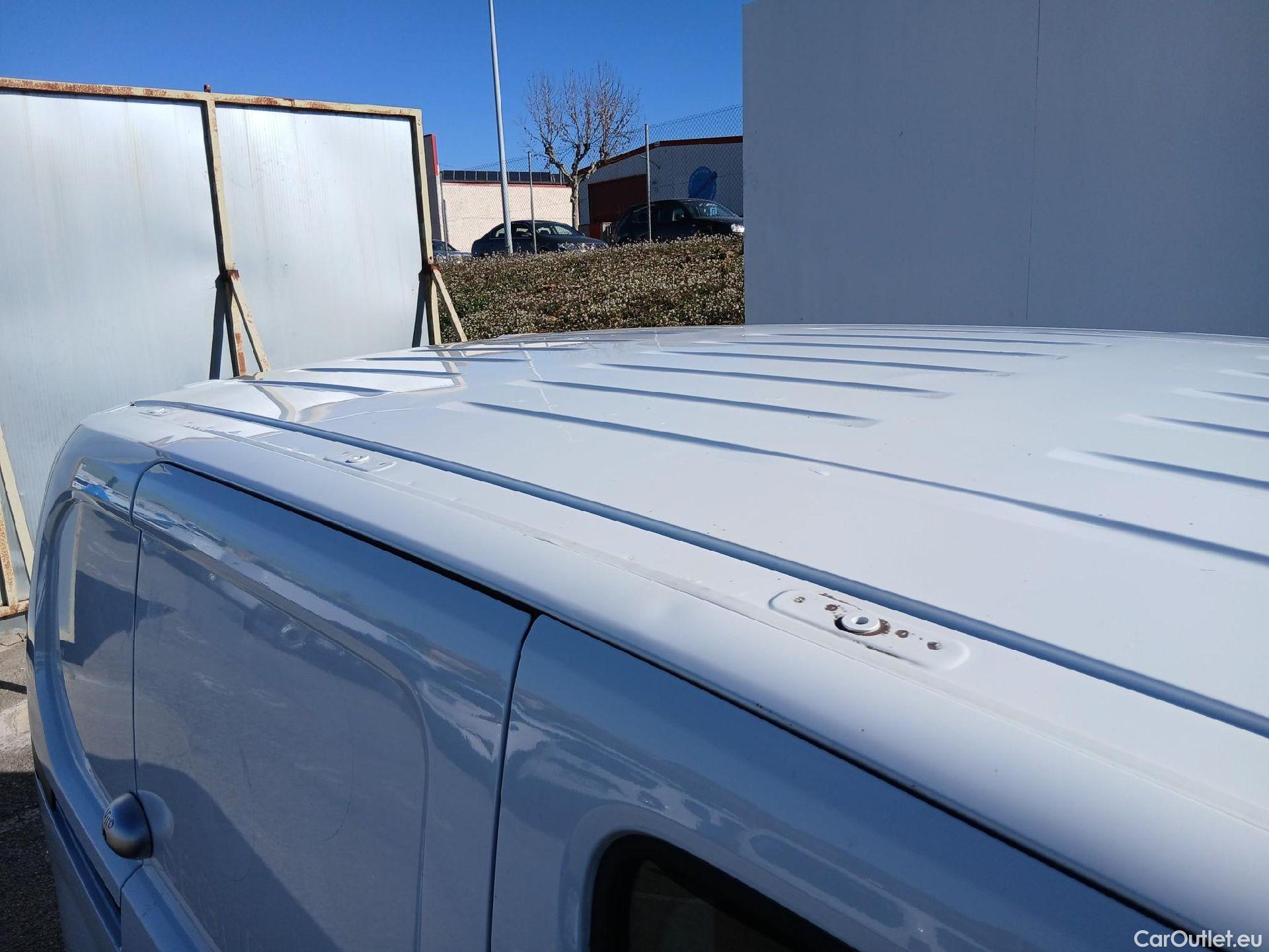  Citroen  Berlingo CITROEN  / 2018 / 3P / furgón derivado de turismo Talla M BlueHDi 73kW CONTROL (AC) #36