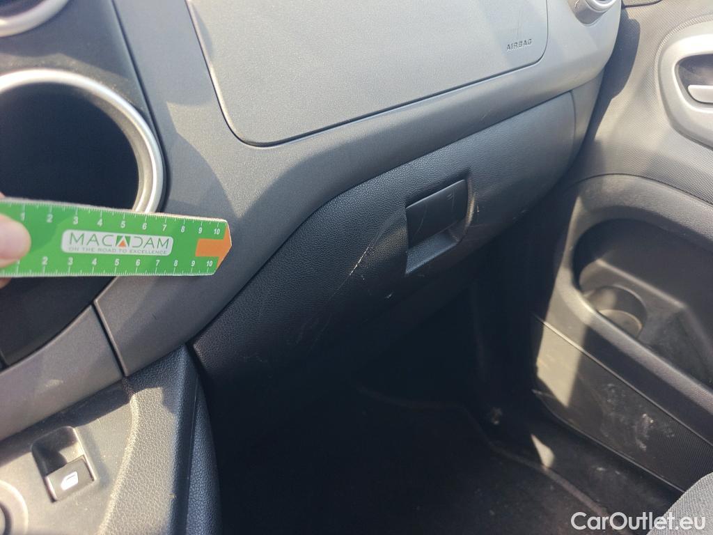  Citroen  Berlingo CITROEN  / 2015 / 4P / combi Multispace LIVE Edit.BlueHDi 74KW (100CV (AC) #40