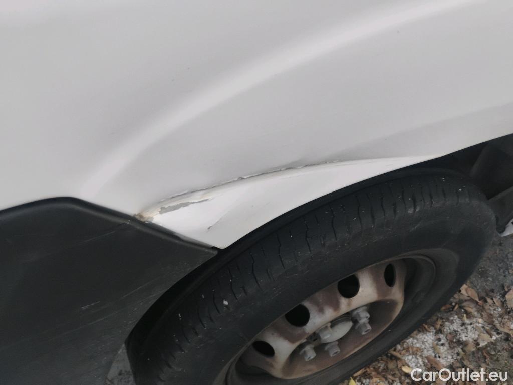  Fiat  Ducato FIAT e- / 2014 / 4P / furgón acristalado e- Furgón 3.500 L2 H2 47 kW #18