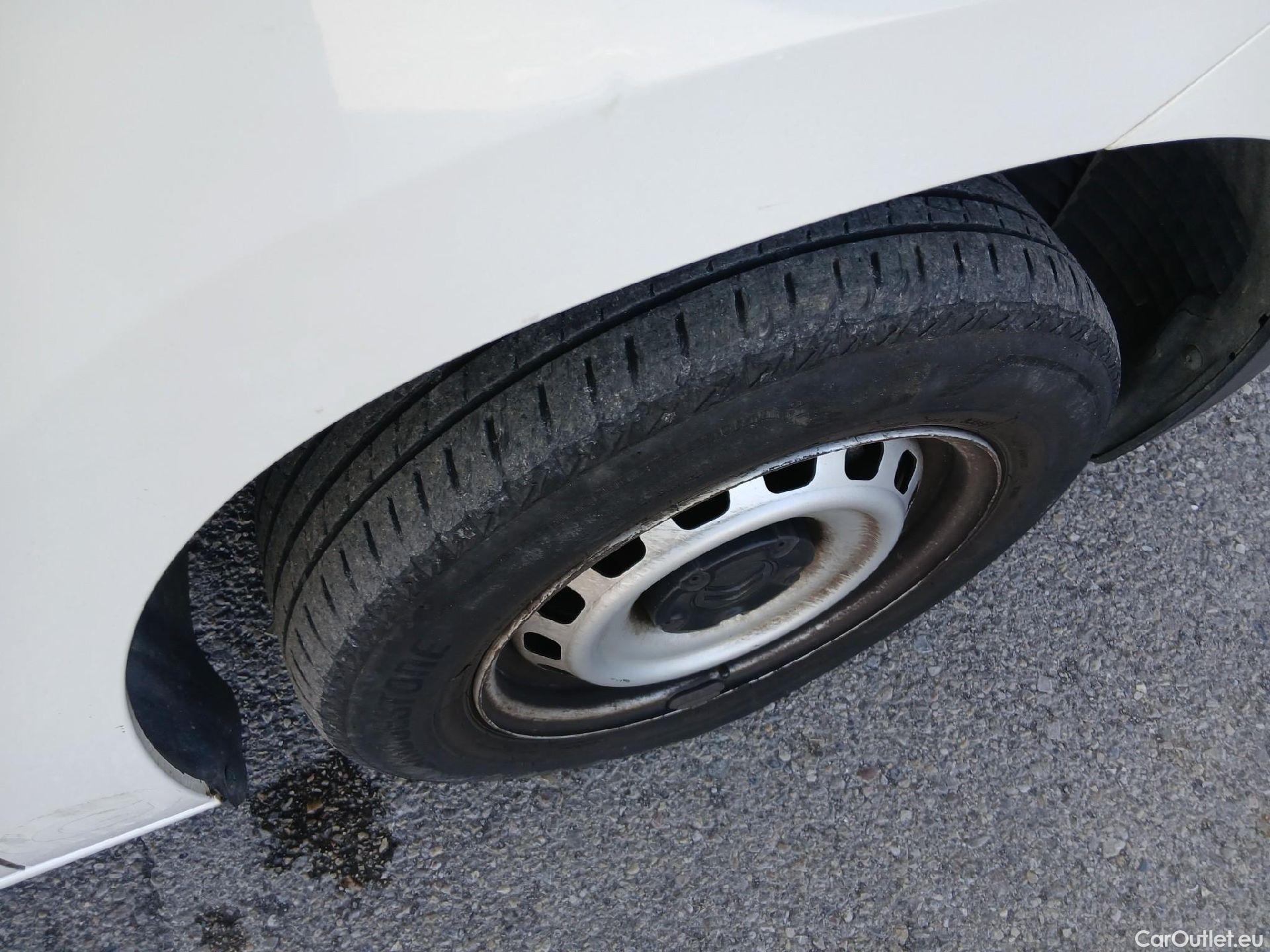  Citroen  Berlingo CITROEN  / 2018 / 3P / furgón derivado de turismo Talla M BlueHDi 73kW CONTROL (AC) #7