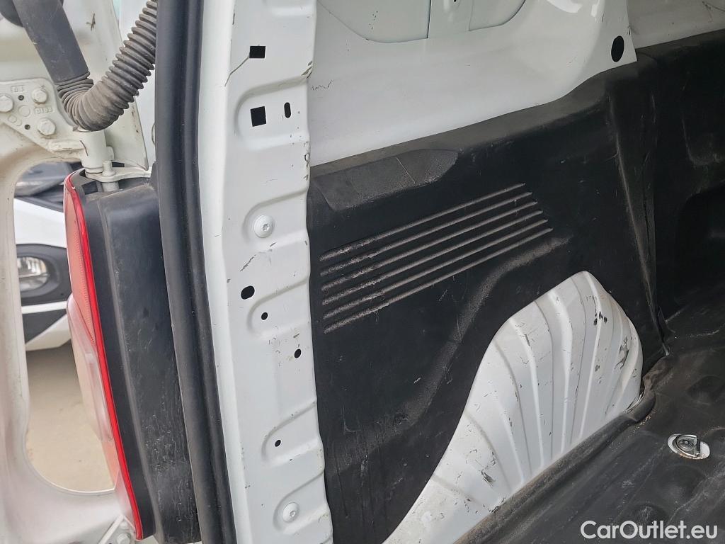  Citroen  Berlingo CITROEN  / 2018 / 3P / furgón derivado de turismo Talla M BlueHDi 100 CONTROL #25