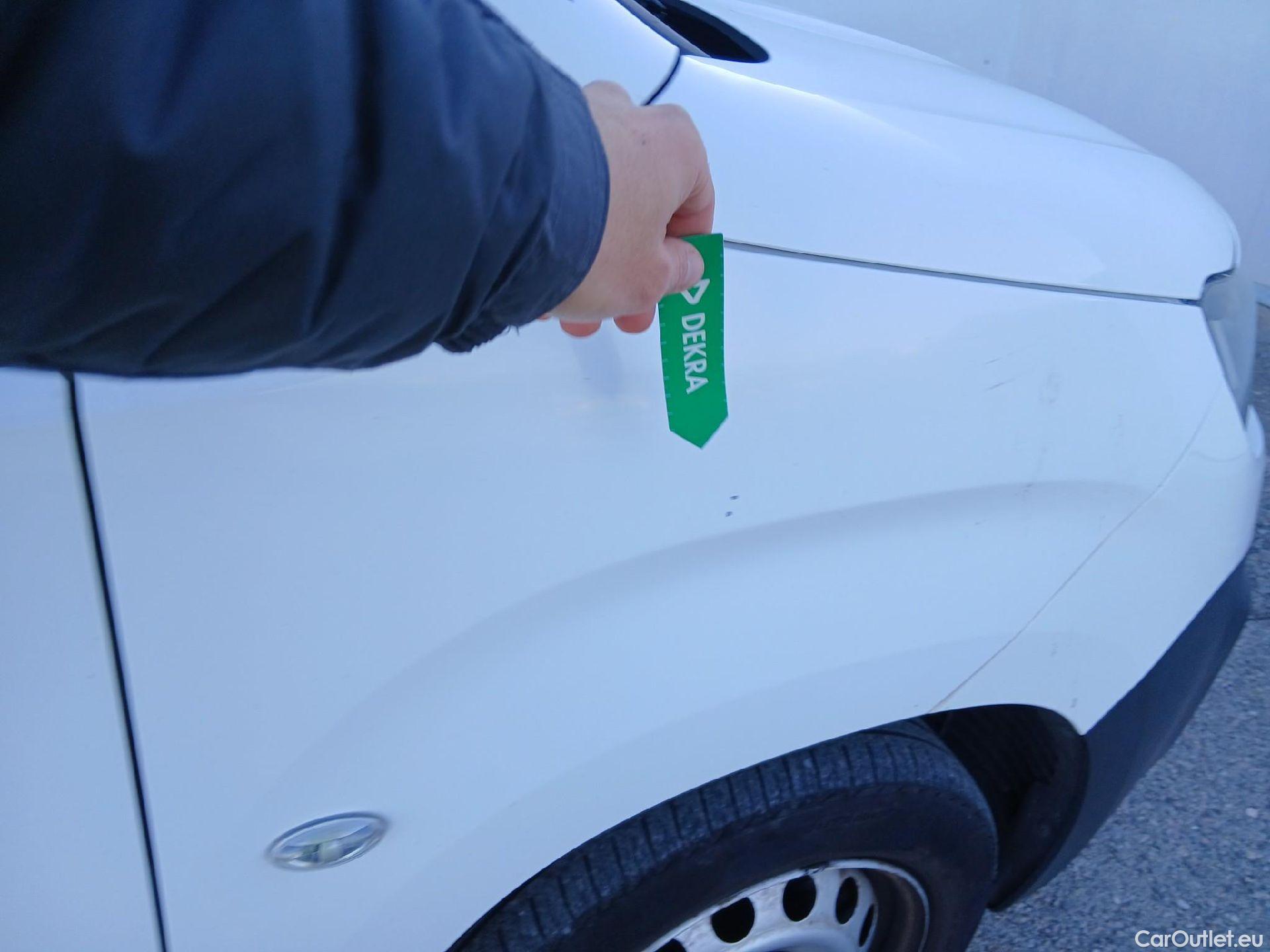  Citroen  Berlingo CITROEN  / 2018 / 4P / combi Talla M BlueHDi 100 LIVE (AC) #31