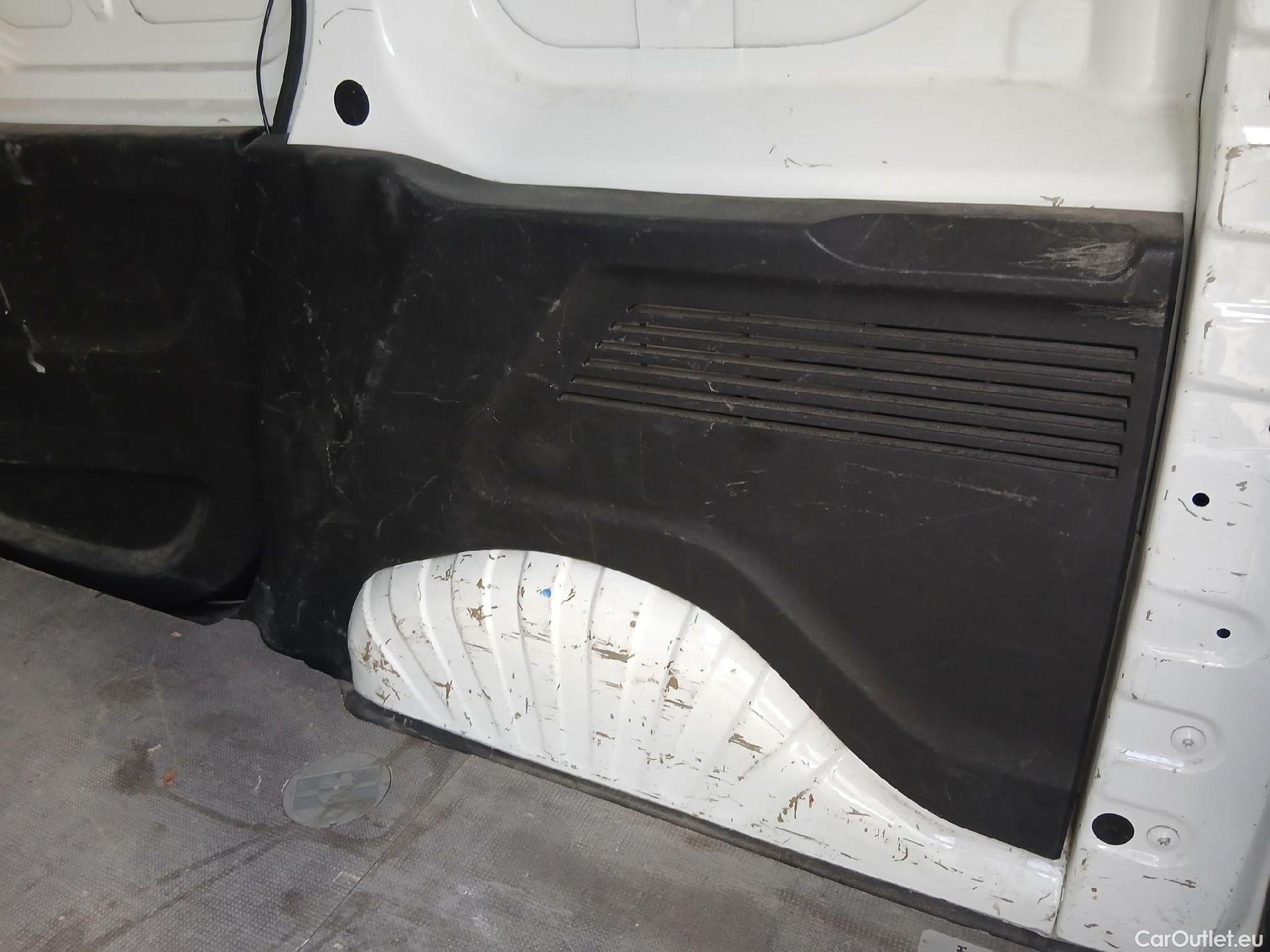  Citroen  Berlingo CITROEN  / 2018 / 3P / furgón derivado de turismo Talla M BlueHDi 73kW CONTROL (AC) #39