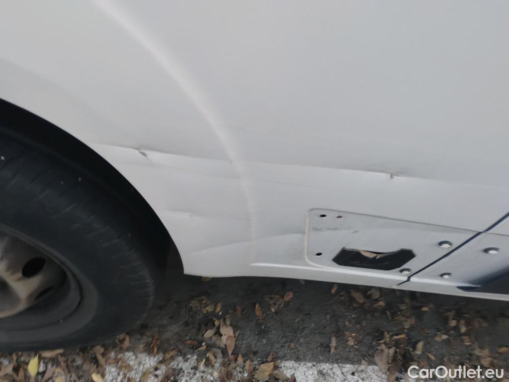  Fiat  Ducato FIAT e- / 2014 / 4P / furgón acristalado e- Furgón 3.500 L2 H2 47 kW #17