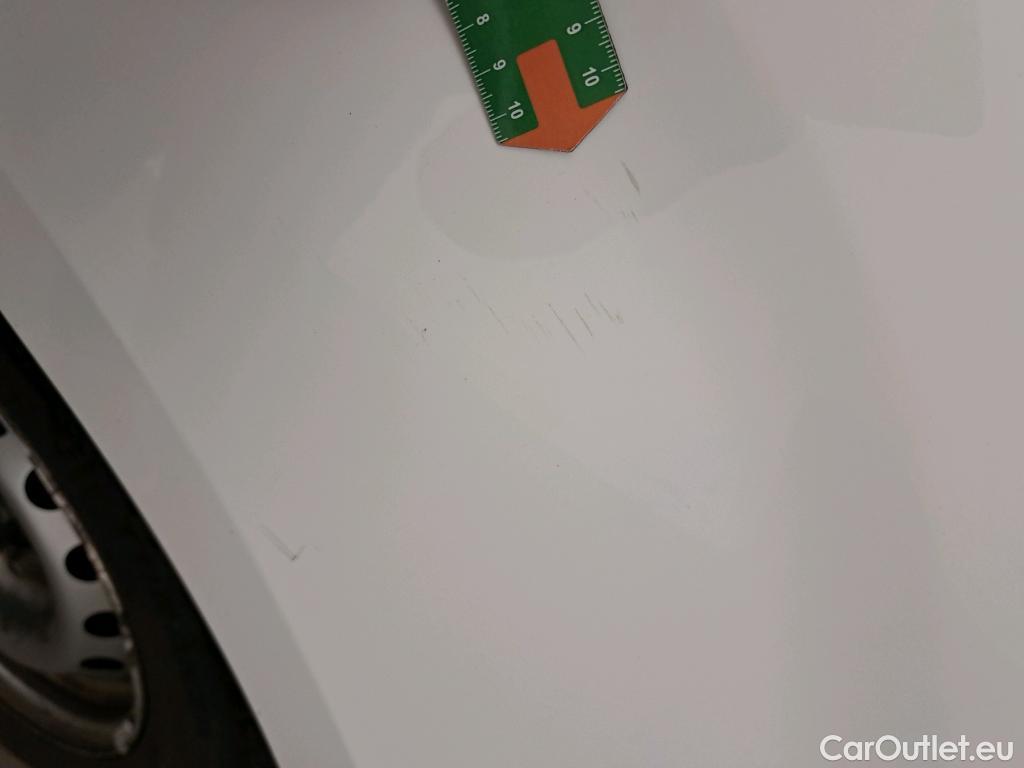  Fiat  Doblo FIAT Doblò Cargo/2015/4P/furgón derivado de turismo Cargo SX 1.3 Mjet 70 kW (95 CV) #11