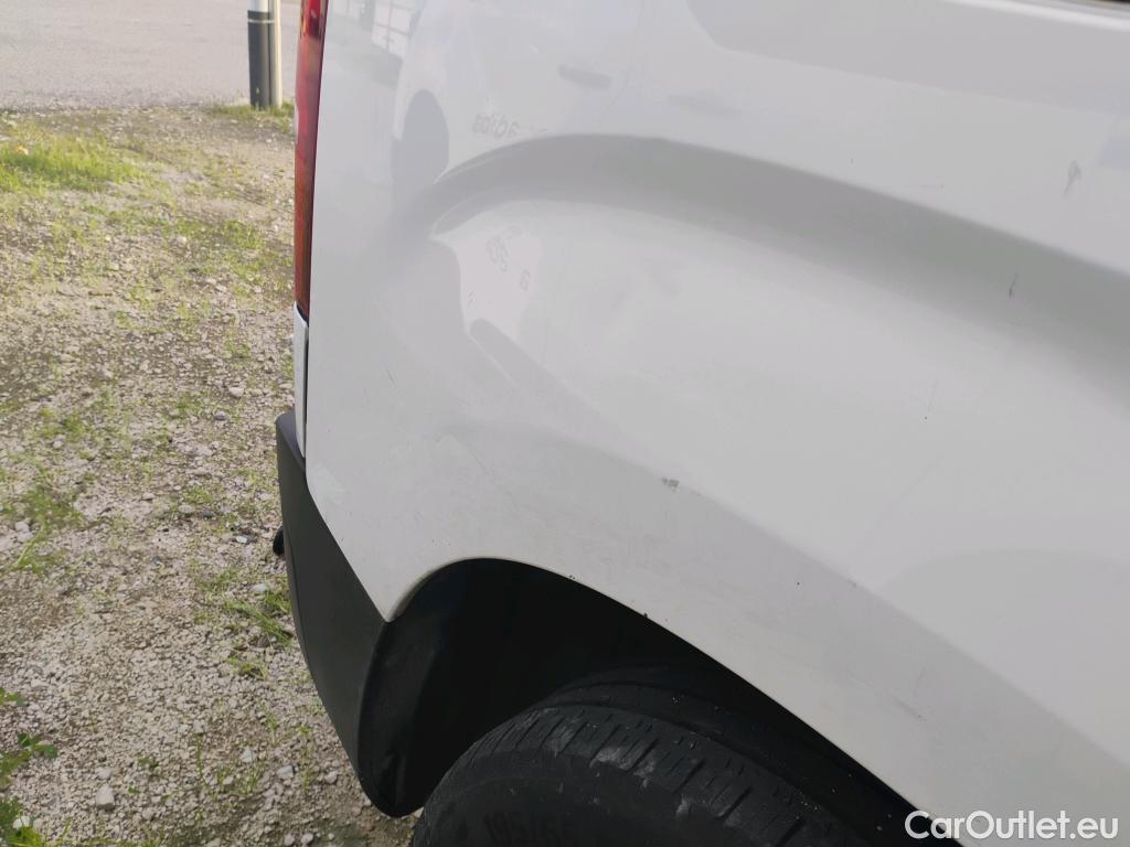  Citroen  Berlingo CITROEN  / 2018 / 3P / furgón derivado de turismo Talla M BlueHDi 100 CONTROL (AC2) #25