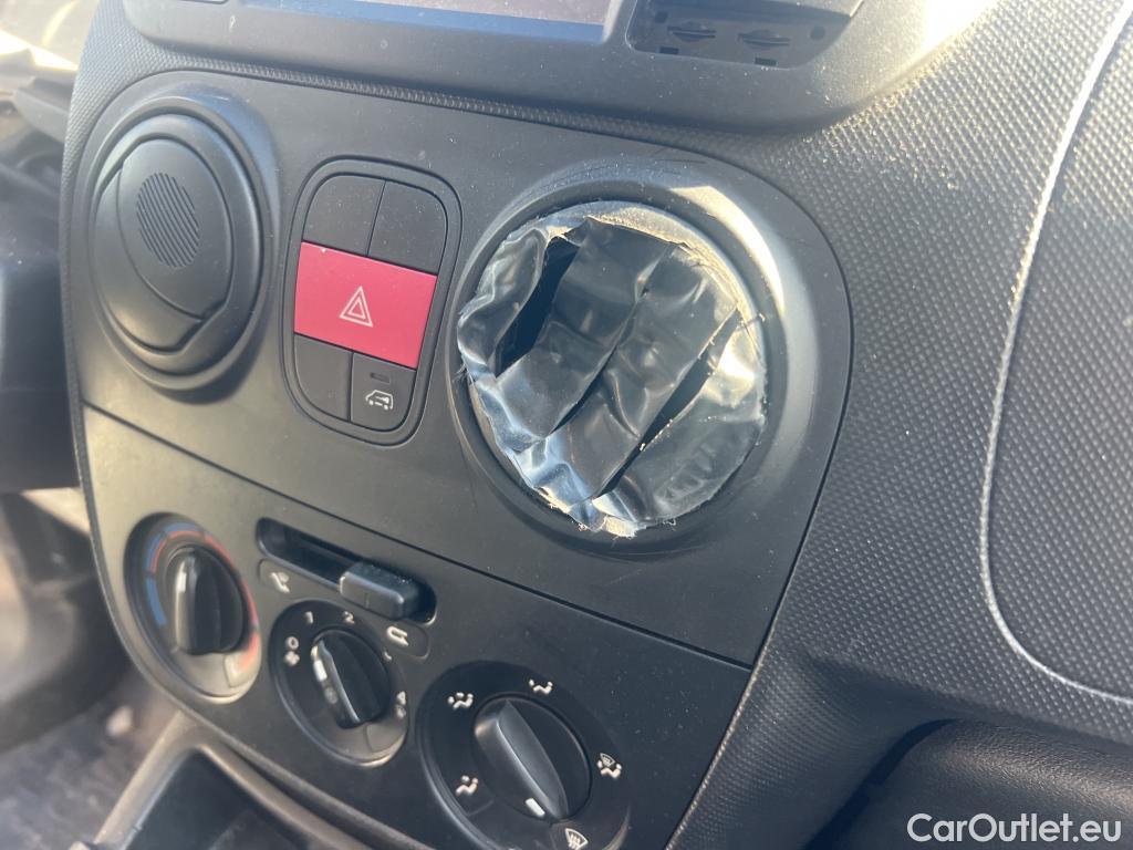  Fiat  Fiorino FIAT  / 2016 / 3P / furgón derivado de turismo Cargo Base 1.3 Mjet 59kW (80CV) E6 #19