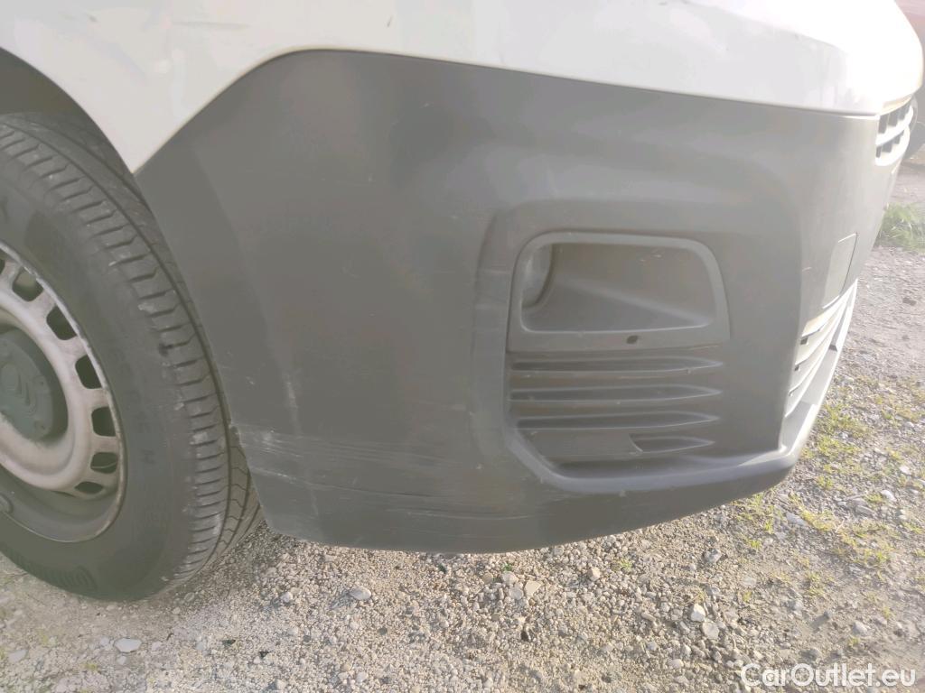  Citroen  Berlingo CITROEN  / 2018 / 3P / furgón derivado de turismo Talla M BlueHDi 100 CONTROL (AC2) #44