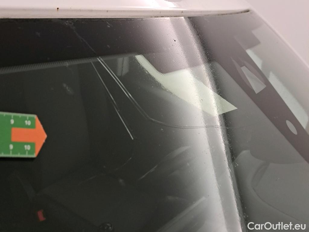  Citroen  Berlingo CITROEN  / 2018 / 4P / combi Talla M BlueHDi 100 LIVE (AC) #3