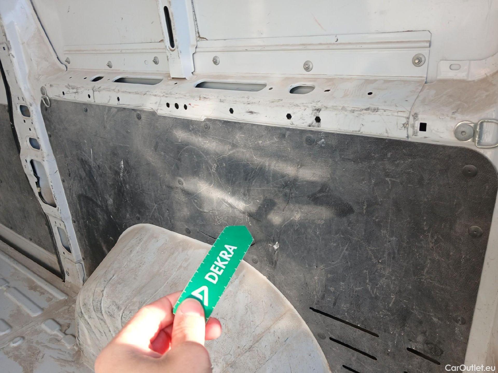  Fiat  Ducato FIAT  / 2014 / 4P / furgón 33 Medio Techo Alto 2.0 Mjet 85kW (115CV #42