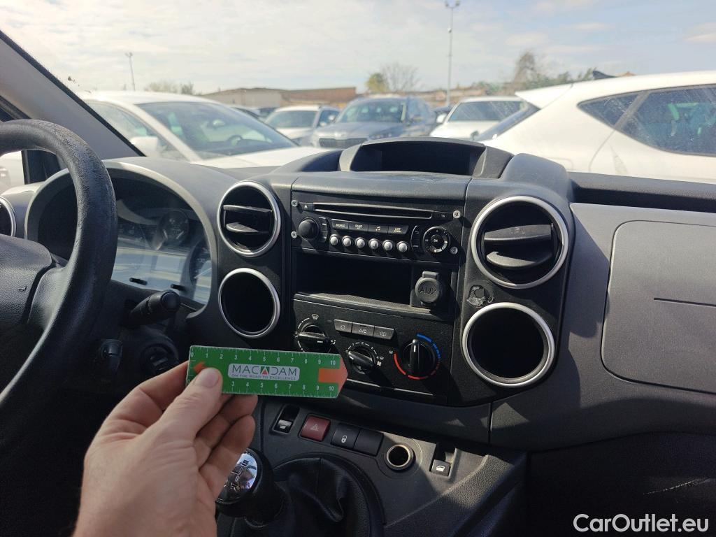  Citroen  Berlingo CITROEN  / 2015 / 4P / combi Multispace LIVE Edit.BlueHDi 74KW (100CV (AC) #23