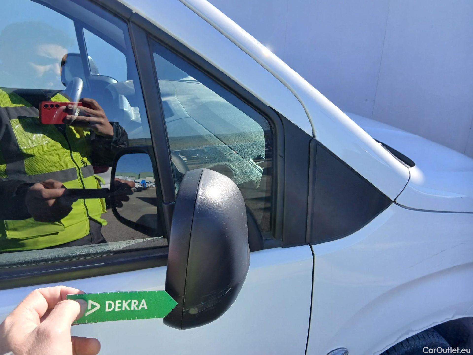  Citroen  Berlingo CITROEN  / 2018 / 3P / furgón derivado de turismo Talla M BlueHDi 73kW CONTROL (AC) #32