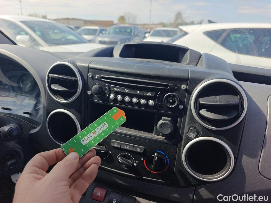  Citroen  Berlingo CITROEN  / 2015 / 4P / combi Multispace LIVE Edit.BlueHDi 74KW (100CV (AC) #64