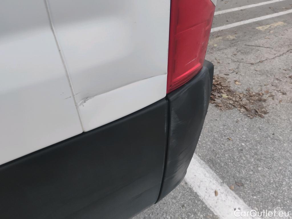  Fiat  Ducato FIAT e- / 2014 / 4P / furgón acristalado e- Furgón 3.500 L2 H2 47 kW #8