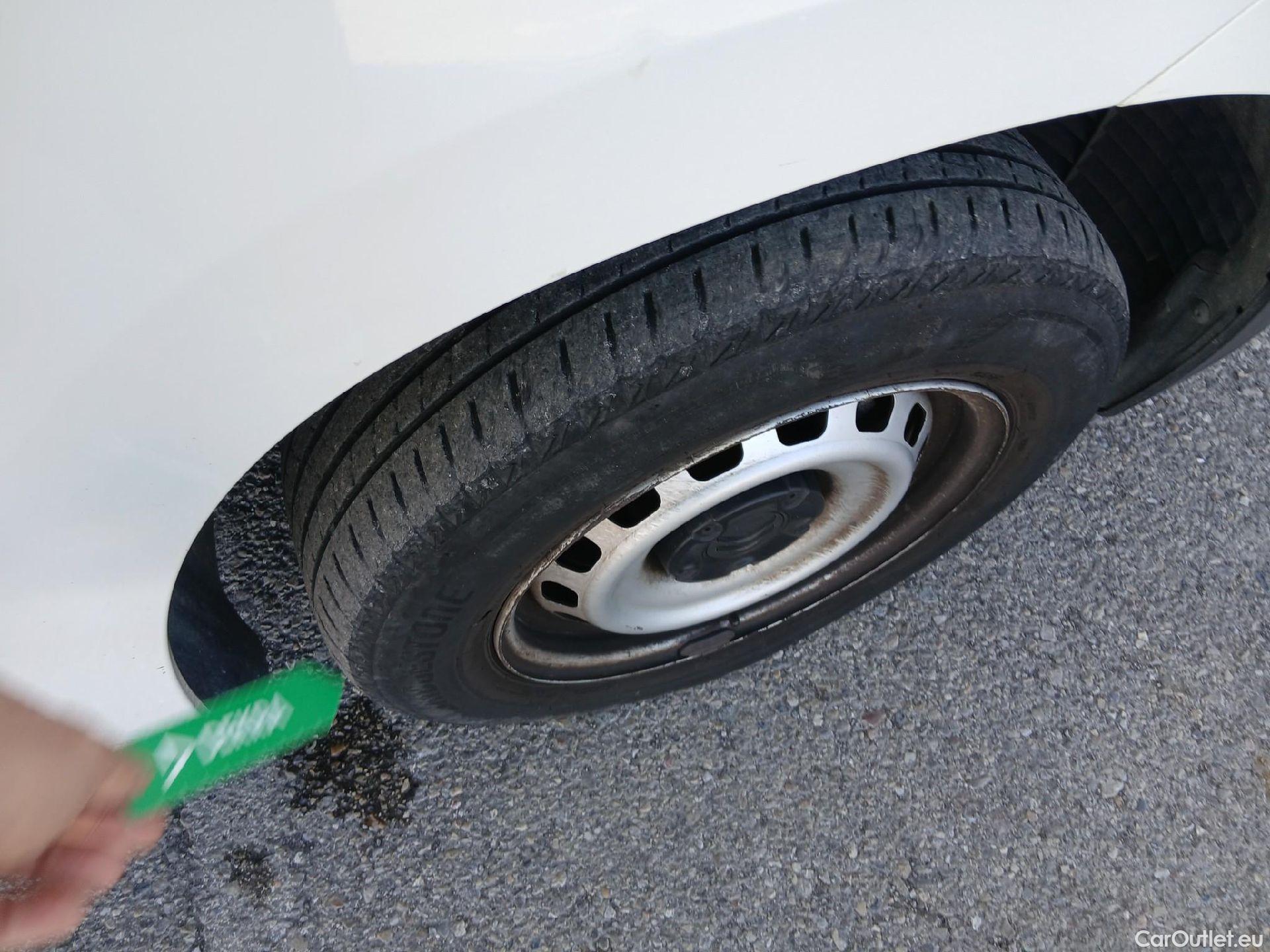  Citroen  Berlingo CITROEN  / 2018 / 3P / furgón derivado de turismo Talla M BlueHDi 73kW CONTROL (AC) #8